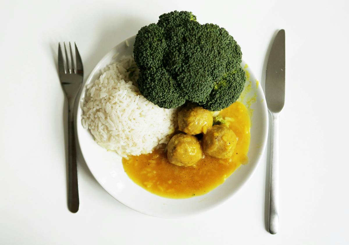 What to Eat (and Avoid) on a Bowel Inflammation Diet: A Gut-Healing Blueprint Backed by Science